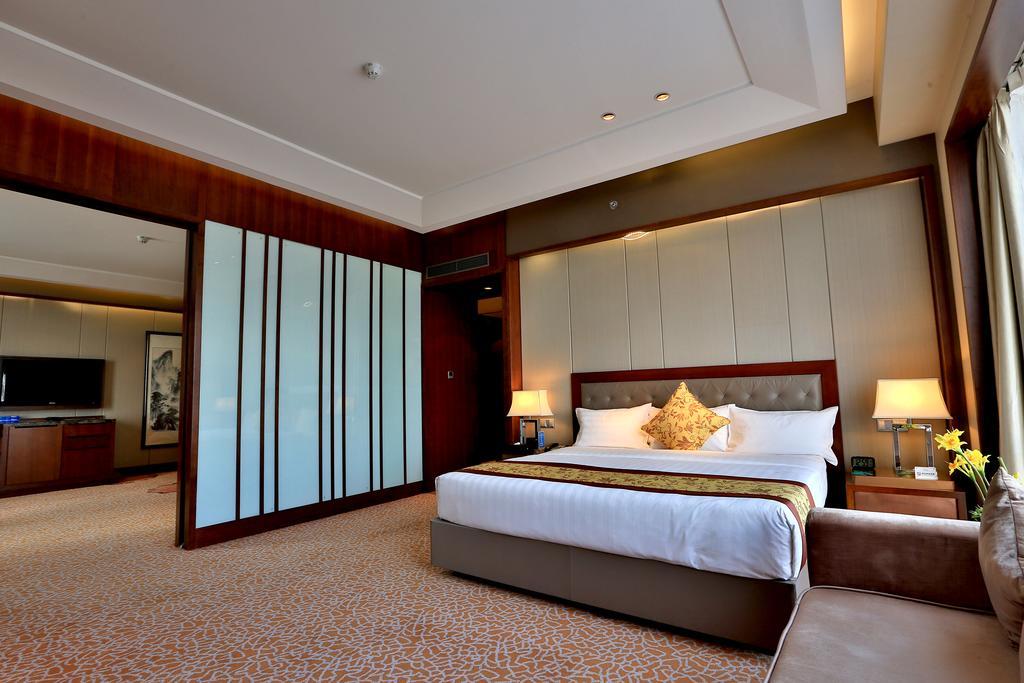 The Longemont Shenyang Hotel Bagian luar foto