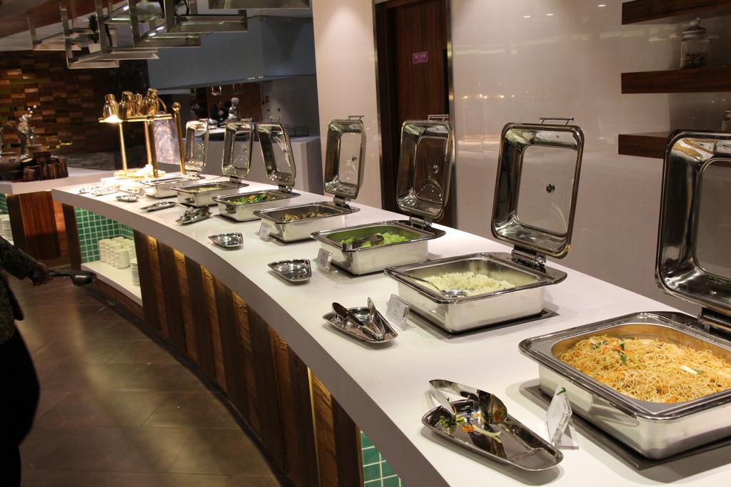 The Longemont Shenyang Hotel Bagian luar foto